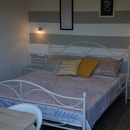 Apartments Valentino Supetarska Draga Zewnętrze zdjęcie