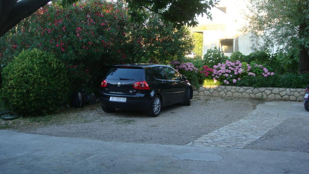 Apartments Valentino Supetarska Draga Zewnętrze zdjęcie