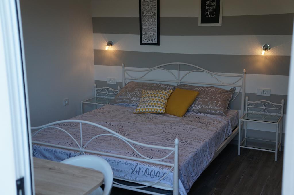Apartments Valentino Supetarska Draga Zewnętrze zdjęcie